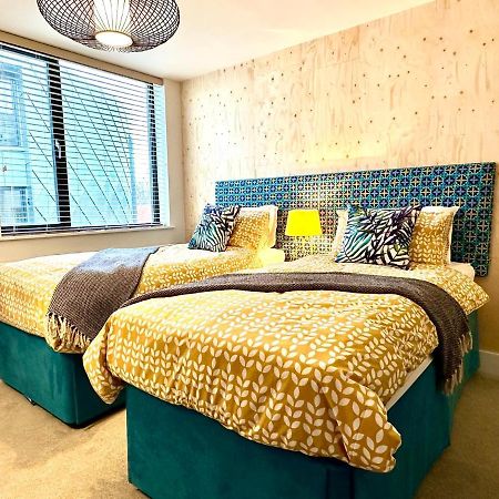 Beautiful New 2 Bedroom Apartment - Next To The Beach - Great Location - Free Parking - Fast Wifi - Smart Tv - Sleeps Up To 4! Close To Purbeck, Corfe Castle, Sandbanks, Poole & Bournemouth Swanage Eksteriør billede